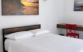 Red Flamboyan Guesthouse And Restaurant